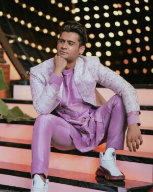 Prince Yawar Instagram - Fashions fade, Style is eternal 💜

#princeyawar