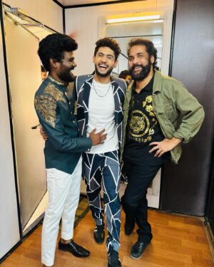 Prince Yawar Instagram - SPY ✊🏻 @pallaviprashanth_ @actorsivaji_ anna 🤍🫶🏻

#spy #princeyawar #pallaviprashanth #shivji #biggbosstelugu #biggbosstelugu7
