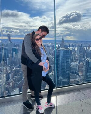 Priscilla Knetemann Instagram - Verliefd en intens gelukkig
Lief kleintje, we kunnen niet wachten 💙

#20weeks #babyontheway #baby #mommytobe #daddytobe #cantwait #pregnant