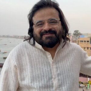 Pritam Chakraborty Instagram - At the Kashi Vishwanath Temple in Varanasi today, blessed with Mahadev’s infinite grace.
I am grateful for another year that was full of love from family, friends, and music lovers.
Thank you to all of you for the lovely wishes. 
My cup is full today❤️🙏🏼