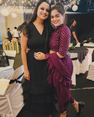 Priya Choudhury Instagram - Happy birthday, little sister. On your birthday today, I’m sending you lots of love, hugs, and kisses! Happy birthday!!