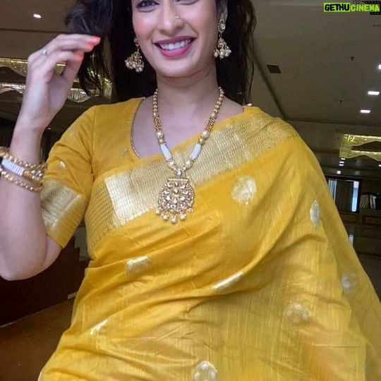Priya Marathe - 69.8K Likes - Saree n me..