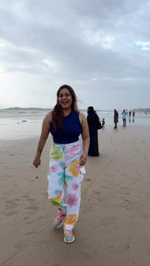 Priya Paramita Paul Instagram - Dear life… wherever I go and whatever I do, please never leave me..

#priyaparamitapaul #gratitude #happyme #lifecoaching #lifestyle #beach #greatful