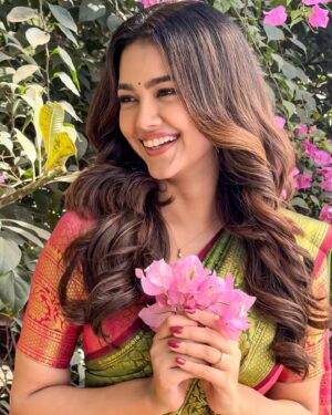 Priyal Mahajan Instagram - Letting my Mallu side shine for a day!✨🌸💗

Makeup- @sonubiswasmakeup_artist