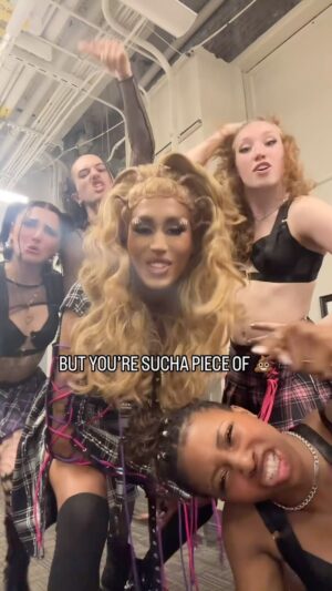 Priyanka Instagram - the most iconic plot twist in pop music if you ask me! 

@emilyxxavier 
@ireland_byrne 
@loic.belair 
@rashae.w 

choreo @taminaparis