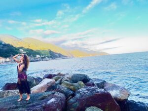 Priyanka Chincholi Instagram - "Walking along the shore, with the sound of waves and the beauty of the horizon, I find my peace. 

Pc @rakesh170684 💋💋

🌊✨ #BeachSerenity #Nature'sBeauty
#monterosso #priyankachincholi #uk #london #italy #holiday #birthday #kannadaactress #waterbabys #rpforever #rakeshkumar