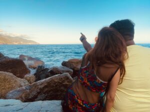 Priyanka Chincholi Instagram - I will love you unconditionally until the end of time🩵 @rakesh170684 

#uk #london #priyankachincholi #prikesh #rpforever #rakeshkumar #travelcouples #monterosso #italy