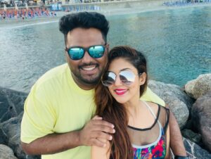 Priyanka Chincholi Instagram - I will love you unconditionally until the end of time🩵 @rakesh170684 

#uk #london #priyankachincholi #prikesh #rpforever #rakeshkumar #travelcouples #monterosso #italy