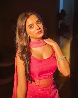 Priyanshi Yadav Instagram - नूर🌙✨

📸: @meghasharmainsta