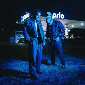 ProfJam Instagram - 𝕰𝖚 𝖓𝖆𝖔 𝖖𝖚𝖊𝖗𝖔 𝖘𝖊𝖗 𝖘𝖔 𝖒𝖆𝖎𝖘 𝖚𝖒, 𝖊𝖚 𝖛𝖔𝖚 𝖘𝖊𝖗 𝖘𝖚𝖕𝖊𝖗𝖎𝖔𝖗 🙏🏻⚡🔥

"𝕾𝖚𝖕𝖊𝖗𝖎𝖔𝖗" já disponível em todo o lado. 

Sobre esta faixa: esta faixa não faz parte do meu próximo álbum (o MDID) porque foi feita noutro contexto (obviamente) mas talvez por ter sido feita na altura do mesmo ela, apesar de tudo, acaba por conter uma parte do manifesto do álbum. É por isso tb que queria enaltecer aqui a PRIO por me ter apoiado e ajudado a abastecer os nossos espíritos com este combustível suprior, cheio de energia pura e elevada. O segredo deste combustível foi sem dúvida esta fusão da minha energia com a do @fernandodaniel e a da @prioenergy ⚡💙 espero que gostem - GÁS!!! ⛽❤️‍🔥

#pub #suprior #PRIO