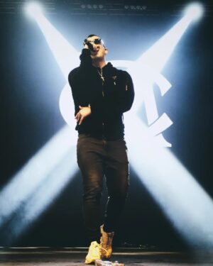 ProfJam Instagram - • 𝟑𝟏 𝖆𝖓𝖔𝖘 𝖉𝖊 𝕷𝖚𝖟