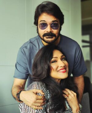 Prosenjit Chatterjee Instagram - যত ভাবি ভুলে গেছি....কত দূরে চলে গেছি,
তবু চুপিচুপি খোঁজে সে আমায় ....আমরা #Ajogyo আসছি ৭ই জুন আপনাদের কাছের সিনেমাহলে ।
