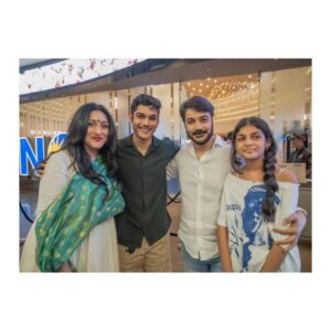 Prosenjit Chatterjee Instagram - #Ajogyo special screening 

📷 @avi_jit_k