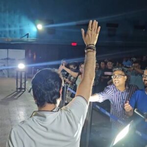 Prosenjit Chatterjee Instagram - আমাদের জুটি আপনাদের ভালোবাসা ...অযোগ্য-এর দ্বিতীয় সপ্তাহেও চলতে থাকুক একই গল্প...ধন্যবাদ সবাইকে 🙏❤️
#Ajogyo #PR50