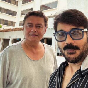 Prosenjit Chatterjee Instagram - দুই চাটুজ্যের দেখা মুম্বইয়ের sun-n-sand-এ ⛱️