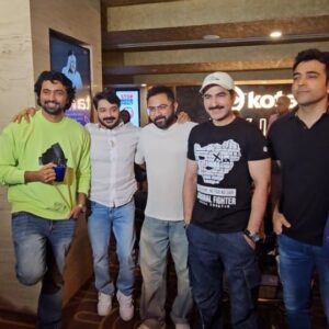 Prosenjit Chatterjee Instagram - অযোগ্য-এর special screening এর মাঝে আমার যোগ্য ভাই দের সাথে একটু আড্ডা ..missing @ankush.official in the frame !!