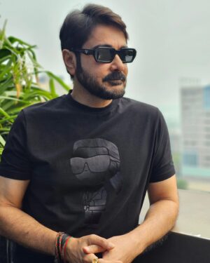 Prosenjit Chatterjee Instagram - Release এর আগের দিন .... 🤞 #Ajogyo releasing tomorrow at your nearest cinemas.