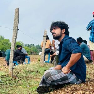 Pruthvi Ambaar Instagram - Listening to the best teacher , Nature!
#village #karnataka #hardwork #PruthviAmbaar #sandalwood