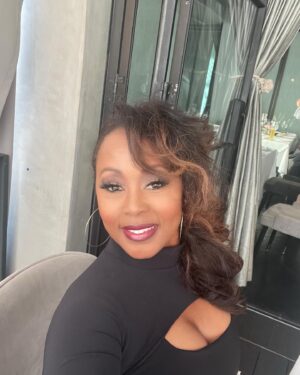 Ptosha Storey Instagram - THANK YOU family ! I truly appreciate all the  love and support you have given me throughout this Emmy journey.  What an amazing ride and  I am honored to have a seat at the Emmy table . Thank you for rolling with me in all that I do . I’m forever grateful 🙏🏾 

Love , 
Emmy Nominated Actress Ptosha Storey