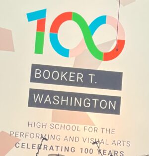 Ptosha Storey Instagram - About Last Night…had a magical time performing in my high school alma maters 100th Anniversary Celebration. It was so great to be home and to see so many of my fellow classmates and teachers. What a time ! 💕

Happy 100th Anniversary Arts Magnet High School at Booker T. Washington. Thanks for the life changing journey and all the wonderful memories. Happy 100th Birthday and here’s to many more ! 🥂 
(Swipe)

# Hapoy100thBirthday
#bookertwashingtoncentennial 
#ThankYou🙏🏾