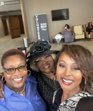 Ptosha Storey Instagram - Happy Mother’s Day ! ❤️ I hope you had an fabulous day . I sure did. It’s always a blessed day when I get to share it with my amazing son @jordanljones , beautiful mother @ednavine and my awesome siblings. @gbaby048 @og_kodaak . Today was a good day ! 💕
(Swipe)
# goodtimes 
#happymothersday
#mothersday
