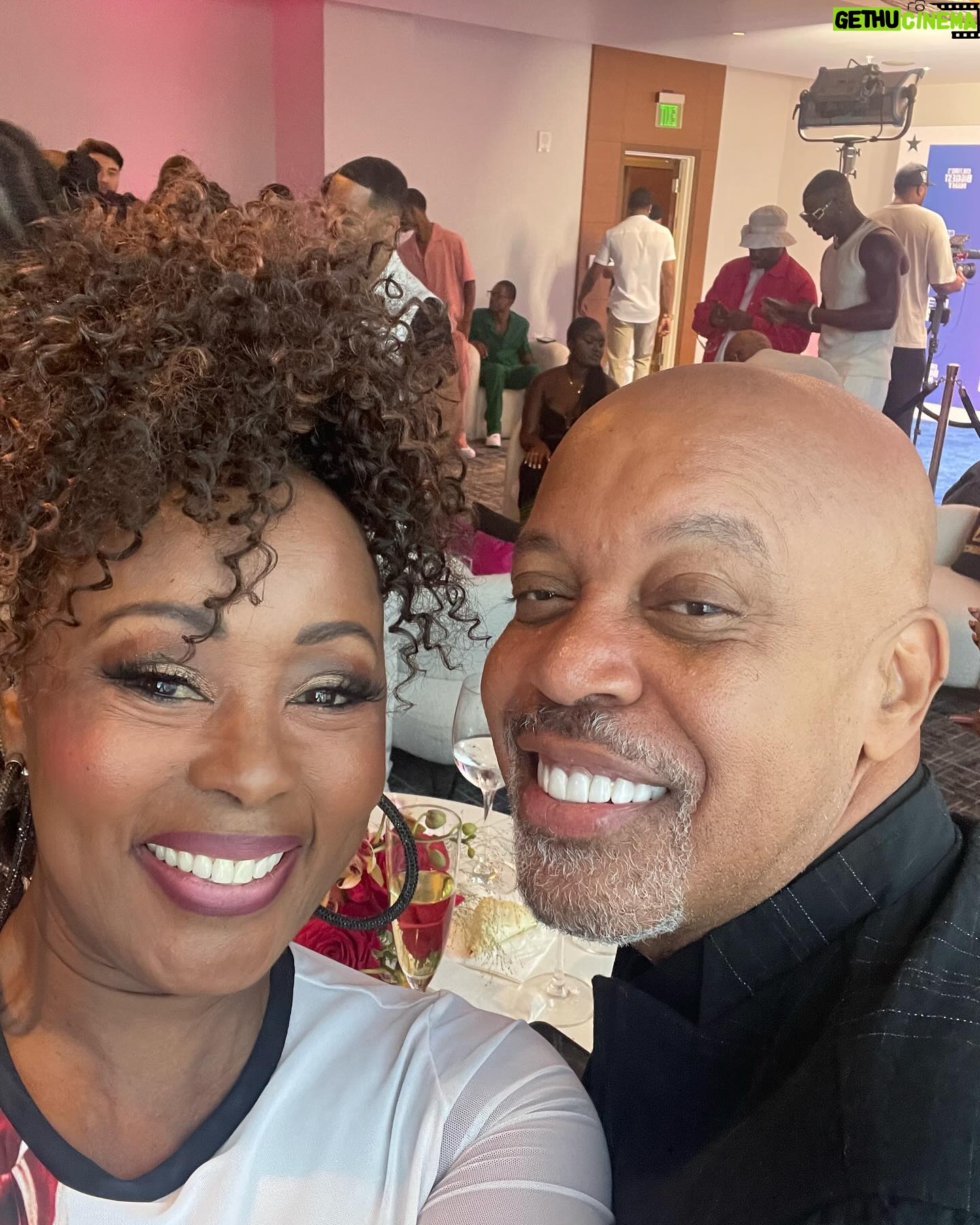 Ptosha Storey - 830 Likes - BET AWARDS 2024š„š„š„Live with @jordanljones ( swipe)
So good to see old friends @brelyevans @thechuckwest @aarondspears and so many more . #Goodstimes
#betawards2024
#BETAWARDS
#BET
#Celebratingtheculture
#itsaboutusš
#culturesbiggestnight
