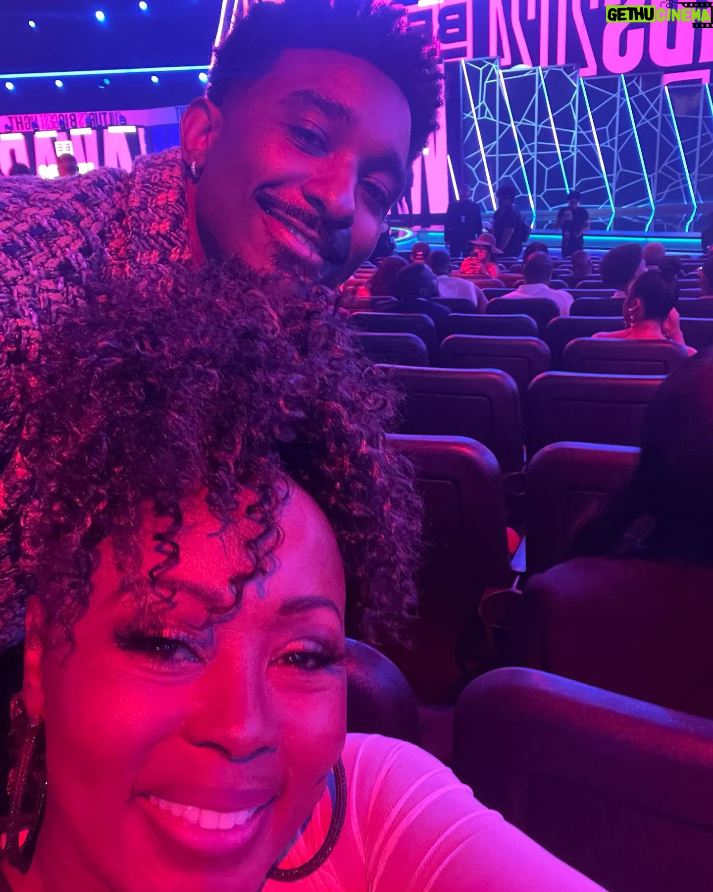 Ptosha Storey - 830 Likes - BET AWARDS 2024š„š„š„Live with @jordanljones ( swipe)
So good to see old friends @brelyevans @thechuckwest @aarondspears and so many more . #Goodstimes
#betawards2024
#BETAWARDS
#BET
#Celebratingtheculture
#itsaboutusš
#culturesbiggestnight