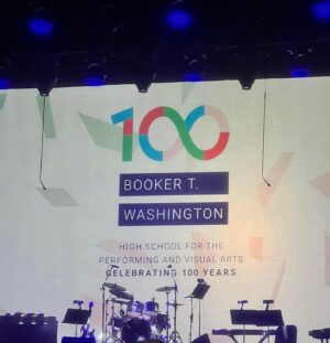 Ptosha Storey Instagram - About Last Night…had a magical time performing in my high school alma maters 100th Anniversary Celebration. It was so great to be home and to see so many of my fellow classmates and teachers. What a time ! 💕

Happy 100th Anniversary Arts Magnet High School at Booker T. Washington. Thanks for the life changing journey and all the wonderful memories. Happy 100th Birthday and here’s to many more ! 🥂 
(Swipe)

# Hapoy100thBirthday
#bookertwashingtoncentennial 
#ThankYou🙏🏾