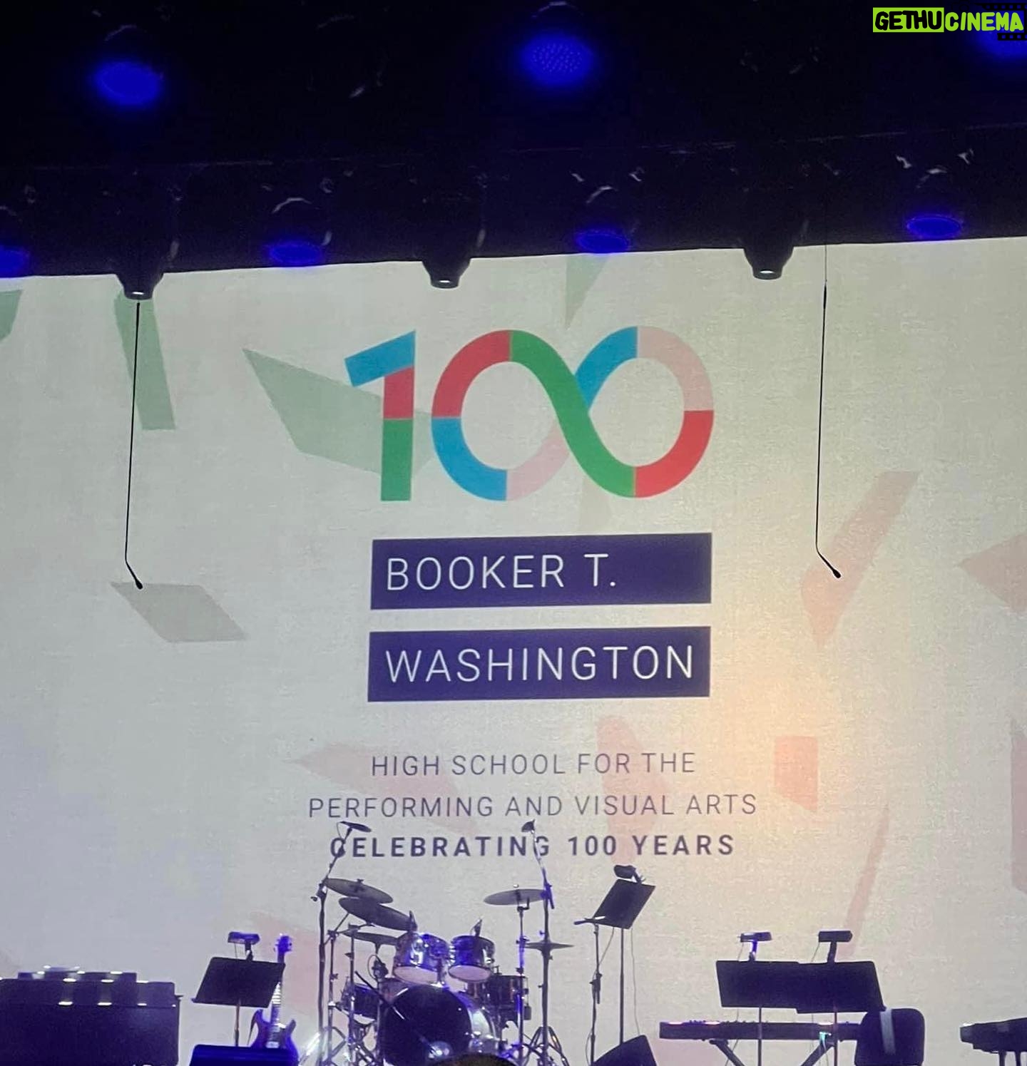 Ptosha Storey - 429 Likes - About Last Nightā¦had a magical time performing in my high school alma maters 100th Anniversary Celebration. It was so great to be home and to see so many of my fellow classmates and teachers. What a time ! š
Happy 100th Anniversary Arts Magnet High School at Booker T. Washington. Thanks for the life changing journey and all the wonderful memories. Happy 100th Birthday and hereās to many more ! š„
(Swipe)
# Hapoy100thBirthday
#bookertwashingtoncentennial
#ThankYoušš¾