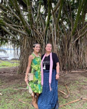 Pua Case Instagram - Mele Manaka, What I absolutely loved today is representing the mauna, seeing mauna merchandise at each craft fair location and most of all seeing kia'i from up on the mauna and hugging and pledging our commitment should the need be there and seeing my hula sisters who I danced with in middle school before any of us joined hālau. Most of them went on to dance for the Lim's  and are the front line OGs and to see them today just filled my heart. The hula bond is like the mauna bond, unshakeable and unbreakable. Earrings @e_ola_ana_hawaii  shell pendant @kaahanui_designs wooden pendant, gift on the mauna in 2019, KŪKULU shirt @puacase