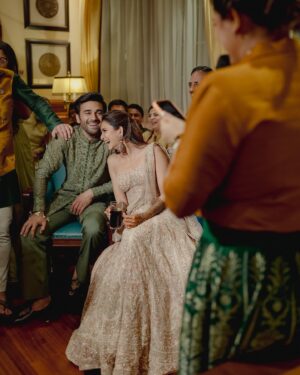 Pulkit Samrat Instagram - ~ Ishq ka rang aisa, 
hum hosh-rubaa ho gaye ~ 💓