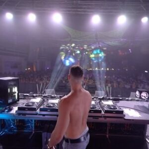 Pumped Gabo Instagram - Dropping bombs with @worldisminehungary 💣😮‍💨👀