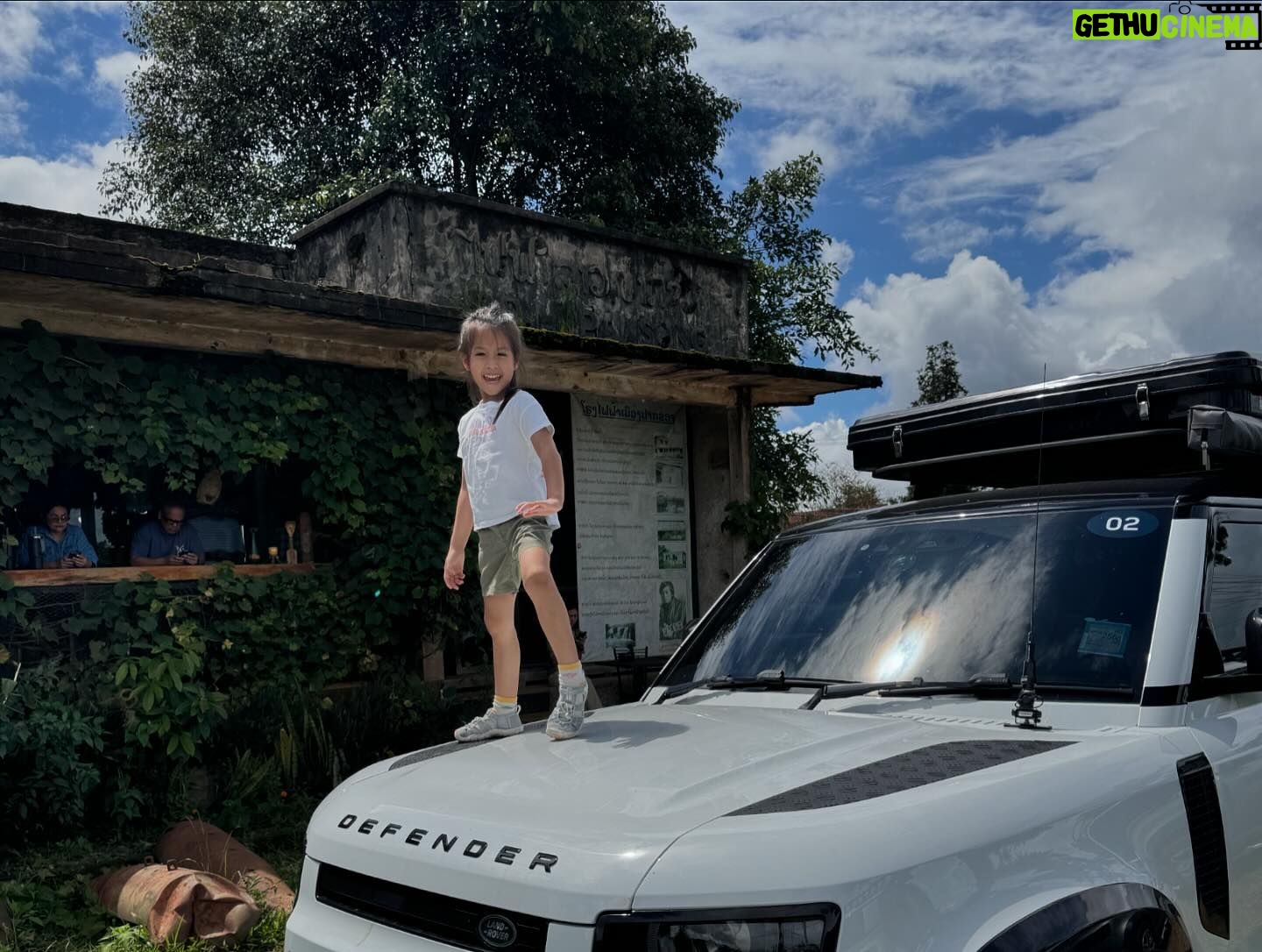 Puri Hiranprueck - 11.4K Likes - ทริปนี้ลูกหยุดเทอม พามาลำบากแบบกินหรูอยู่สบายด้วยกันที่ลาวใต้ 😄😄#defederglampingexperience
