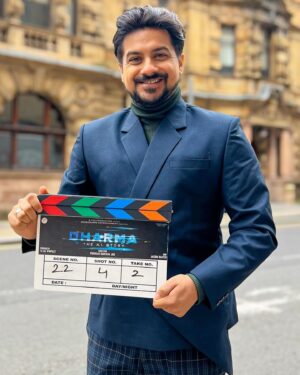 Pushkar Jog Instagram - आर्टिफिशियल इंटेलिजन्सवर आधारित ‘धर्मा- दि एआय स्टोरी’ लवकरच...

एका वेगळ्या विषयावर भाष्य करणारा ‘धर्मा- दि एआय स्टोरी’ लवकरच चित्रपटगृहात प्रदर्शित होईल. आर्टिफिशियल इंटेलिजन्सवर आधारित हा पहिलाच मराठी चित्रपट असणार असून नुकतीच या चित्रपटाची घोषणा करण्यात आली आहे. बियु प्रॉडक्शन निर्मित ‘धर्मा- दि एआय स्टोरी’चे पुष्कर सुरेखा जोग दिग्दर्शक आहेत. पुष्कर जोग यांनी मराठी सिनेसृष्टीला नेहमीच हटके विषय दिले आहे. त्यांचा प्रत्येक चित्रपट हा नाविन्यपूर्ण असतो, त्यामुळे या चित्रपटाच्या माध्यमातूनही प्रेक्षकांना नक्कीच काहीतरी भन्नाट पाहायला मिळेल. या चित्रपटाच्या तेजल पिंपळे निर्मात्या आहेत. तर पुष्कर सुरेखा जोग, दीप्ती लेले आणि स्मिता गोंदकर यात प्रमुख भूमिकेत दिसतील. 

#pushkarjog #dharma #artificialengineer #dharmatheaistory #marathimovie #marathifilm #smitagondkar #kalakaarpremi
