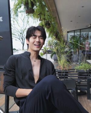 Pusit Dittapisit Instagram - เรียกพี่ก็ไม่เอา งั้นเรียก dad ก็ได้ครับ🕶️👨🏻🖤
Styling by : @i_amammmm #stylebyiaammxx