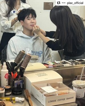 Pyo Ji-hoon Instagram - #Repost @plac_official
・・・
표지훈의 멍뭉미 때문에 현기증 나요..🤎🐶

플랙 2024 SS 컬렉션을 표지훈과 프라이(@frei_official) 와 함께 합니다. 
플랙을 사랑하는 분들에게만 살짝 공개하는 비하인드 컷 🎞(우리끼리 비밀 🤫)

표지훈 x 프라이 콜라보 제품은 공식 웹사이트와 일부 오프라인매장에서도 만나보세요 🤍

plac-official.com
