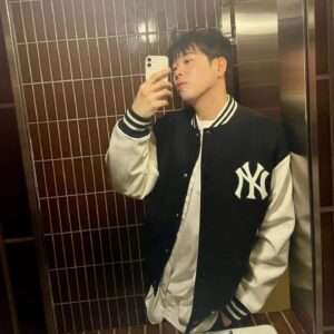Pyo Ji-hoon Instagram - 여러분 오늘 나온 GQ 화보 보셨죠🤗
MLB와 지훈이 참 잘 어울리죠??