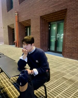 Pyo Ji-hoon Instagram - 생존신고 지훈이👍🤭