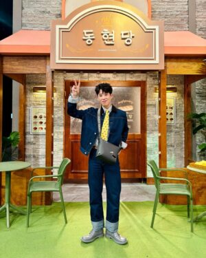 Pyo Ji-hoon Instagram - 토요일은 우리 지훈이 나오는 
'놀라운 토요일'과 함께!!!
다들 본방사수하실 거죠~?👍😘