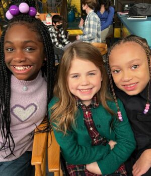 Pyper Braun Instagram - If ya’ll missed this hilarious episode of Raven’s home this week you can catch it on @disneyplus 
•
As always we want to thank the casting for the amazing opportunity, we love you! To the cast…congrats on season 6!
•
@disneyplus @disneychannel @thefelixavitia @issacryanbrown @mykalscorner @lyndatarryk @kyriemcalpin @tomthetutor07 @kaliaf @cesdtalent @goddardsmythe 
•
#disney #ravenshome #guest #thankful #setlife