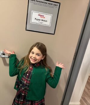 Pyper Braun Instagram - If ya’ll missed this hilarious episode of Raven’s home this week you can catch it on @disneyplus 
•
As always we want to thank the casting for the amazing opportunity, we love you! To the cast…congrats on season 6!
•
@disneyplus @disneychannel @thefelixavitia @issacryanbrown @mykalscorner @lyndatarryk @kyriemcalpin @tomthetutor07 @kaliaf @cesdtalent @goddardsmythe 
•
#disney #ravenshome #guest #thankful #setlife
