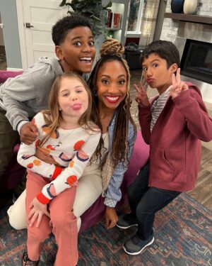 Pyper Braun Instagram - Thank you for including me in another awesome episode of @nickthatgirllaylay on @nickelodeon !
•
TV moms are the best and @andreabarber makes the job just that much better! We love you to pieces!
•
And to the rest of the cast and crew….THANK YOU!! 
We are humbled and honored to be able to work with you all.
•
@nickthatgirllaylay 
@peytonperrine 
@tommyhobson 
@itsmetiffd 
@ronhart44 
@johndbeck 
@natalievandoren 
@dylan.acting 
•
#setlife #nickelodeon #thatgirllaylay #tvmom #blessed