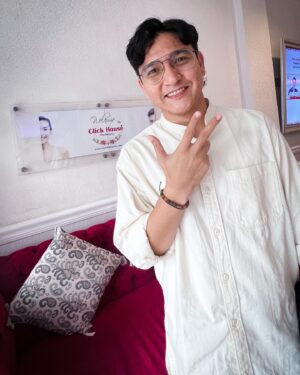 Qausar Harta Yudana Instagram - Happy treatment, happy face😎 dikit lagi jerawatnya hilang
.
#akusudahkeclickhouse