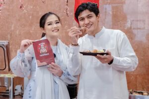 Qausar Harta Yudana Instagram - Masyallah Tabarakallah🙏🏻🙏🏻✨
Sedikit gambaran acara aqiqah LV 👶🏻👶🏻🤗🩵🩵 
#twins #boy #maqau #lv 

Thankyou all team

Planner: @malinowedding x @ruangbahagiaproject_
Venue: @aminta.hall
Aqiqah dan catering: @rumahaqiqahofficial
Dekor: @balonstone
Makeup: @claudiatasyamakeup
Dokumentasi: @bukamata.stories
360spin: @photoboothjakartamurah 
Usher: @belleusher
Souvenir: @mydreamgoodies
Stall: 
@paletaswey
@jollytimeindonesia
@teppanku
@susu_mbokdarmi
@keelnrish.gelato
@bakwanmalang99
@cantikaputricake