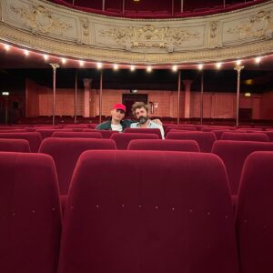 Quentin Dupieux Instagram - Déjà installés dans la salle pour regarder YANNICK avec vous le 2 Août. 
@raphael.quenard @piomarmai @blanche.gardin @sebastien.chassagne @agneshurstel @hugoselignac @thomasverhaeghe_atelierdeprod @mathieu.atelierdeproduction @diaphana