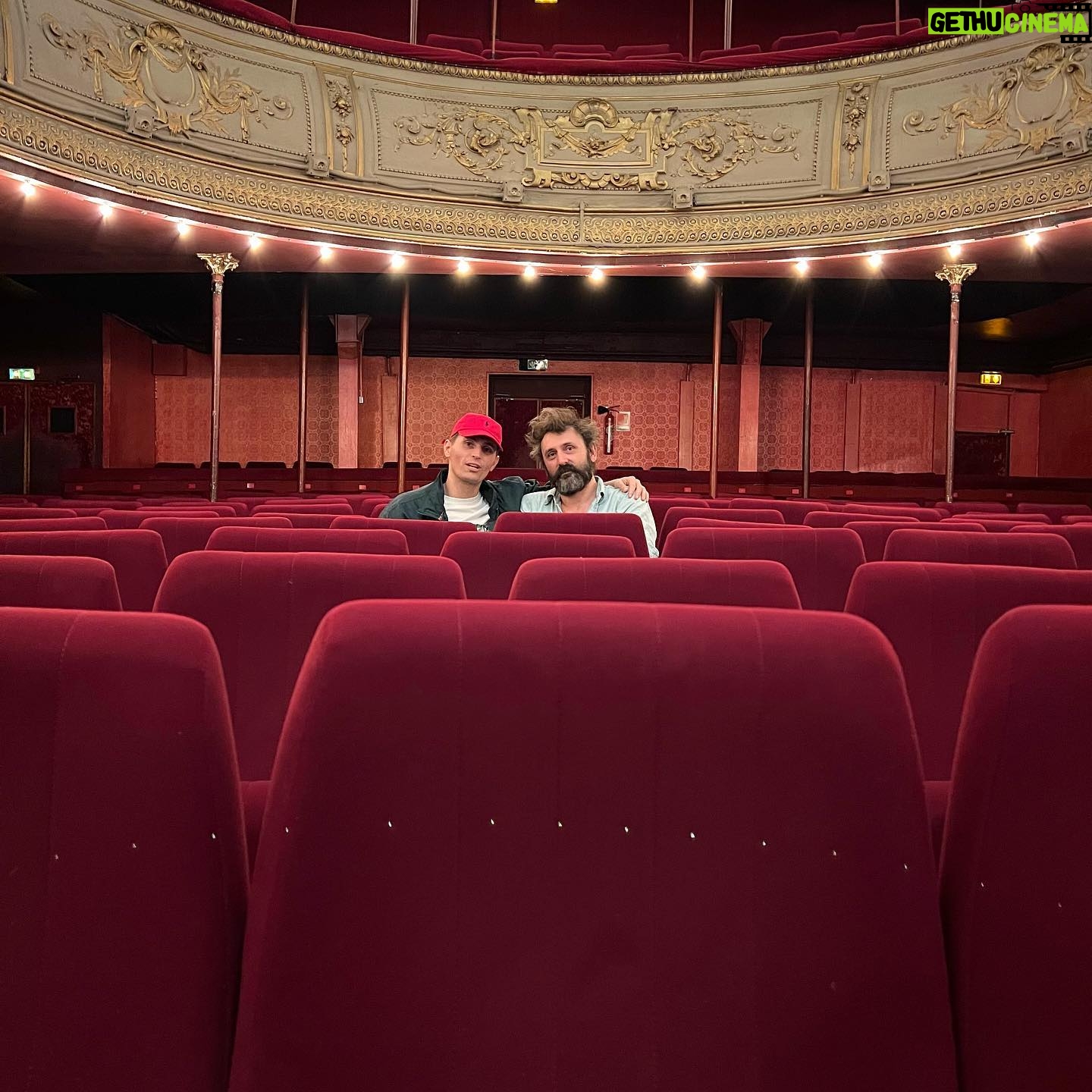 Quentin Dupieux - 5.7K Likes - Déjà installés dans la salle pour regarder YANNICK avec vous le 2 Août.
@raphael.quenard @piomarmai @blanche.gardin @sebastien.chassagne @agneshurstel @hugoselignac @thomasverhaeghe_atelierdeprod @mathieu.atelierdeproduction @diaphana