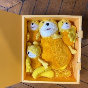Quentin Dupieux Instagram - 🚨ALMOST SOLD OUT ALERT 🚨 
Only few Flat Eric collector’s boxes left !!! 👏🏻👏🏻 thanks @michael_lamjc @club75 @arr.allrightsreserved @edbanger @wearepartizan for this success !! ➡️ Starting NOW : all the boxes ordered will be signed by @mroizo !! 🍀 Be lucky🍀: one box contains 3 Flat Eric Junior instead of one (see photo 🐣🐣🐣) Hurry up, the flatericshop.com will close on January 31st at midnight !
Bisous !