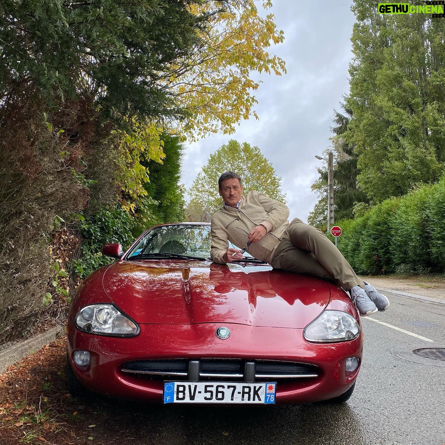 Quentin Dupieux - 6.2K Likes - Incroyable mais vrai ! @magimel.benoit le king. 5ĆØme semaine de tournage š¬ š