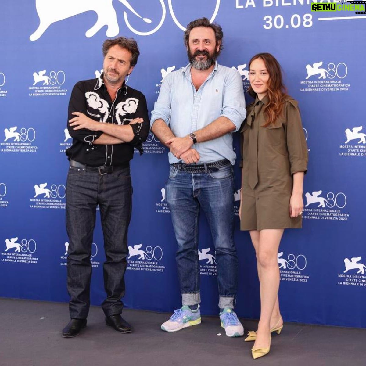 Quentin Dupieux - 6.1K Likes - MERCI @labiennale šššš @edouardbaer #anaĆÆsdemoustier @atelierdeproduction #kinology #joanleboru š #laurentnicolas š«¶š»
DAAAAAALI ! ā> 2024