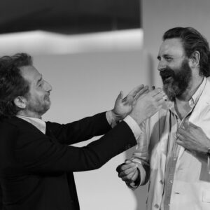 Quentin Dupieux Instagram - MERCI @labiennale 💘💘💘💘 @edouardbaer #anaïsdemoustier @atelierdeproduction #kinology #joanleboru 💘 #laurentnicolas 🫶🏻 
DAAAAAALI ! —> 2024